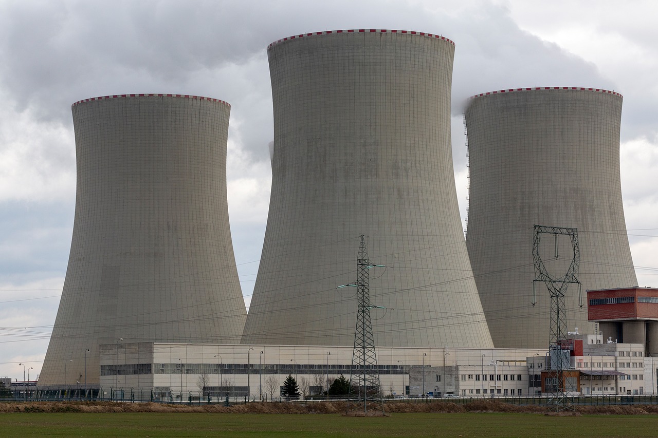 How Does Nuclear Power Compare to Fossil Fuels?
